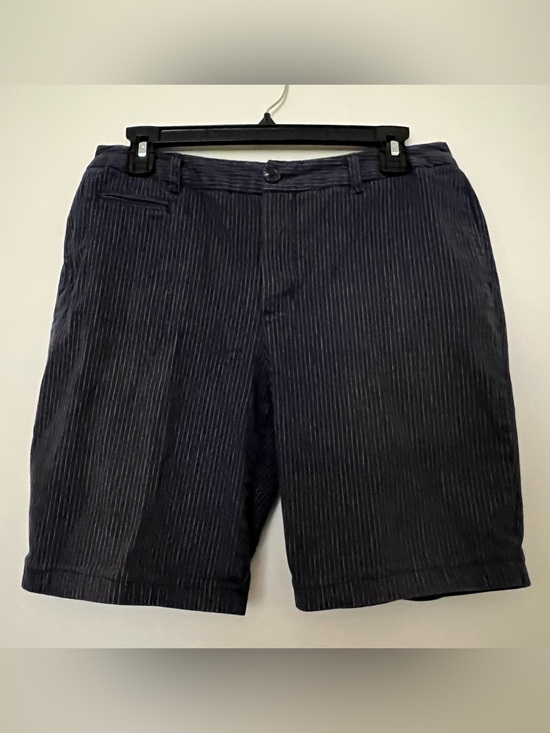 St John’S Bay Pants - Women’s St. John’s Bay Size 10 Dark Navy Pinstripe Cotton Shorts